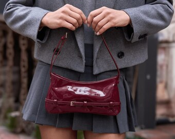 Sac chic en cuir verni rouge cerise - Sac baguette brillant bordeaux - Sac à main bordeaux pour femme - Cadeau mode pour elle