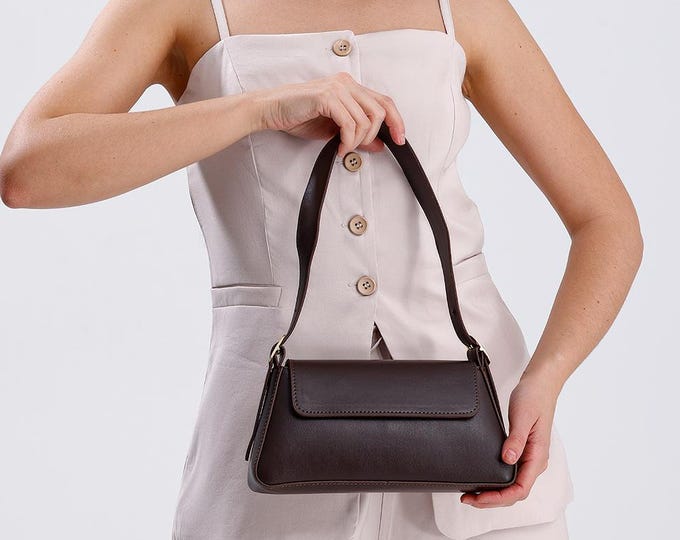 Dark Brown Vegan Leather Baguette Bag – Minimalist Shoulder Purse, Gold Hardware (25x13x5 cm)