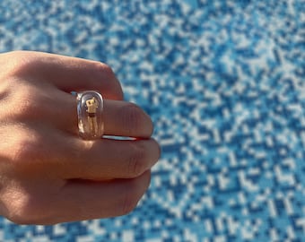 Harsring voor dames.Originele ontwerpring.Handgemaakte ring.Miniatuurring. Hars juweel. Cadeau voor haar