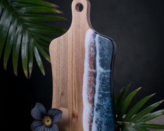 Charcuterie Board Epoxy Resin: Mango Wood Paddle Cheese Board