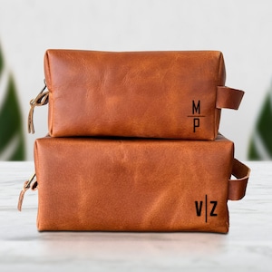 Personalized Gifts Dopp Kit, Groomsmen Gifts, Groomsmen Proposal, Leather Toiletry Bag, Leather Dopp Kit, Men&#39;s Shaving Kit, Groomsman Gift
