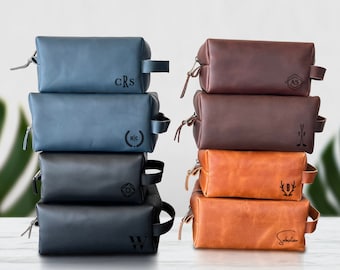 Groomsmen Gifts, Groomsmen Proposal, Custom Wedding Gifts, Leather Toiletry Bag, Gift for Him, Personalized Gifts For Men, Leather Dopp Kit