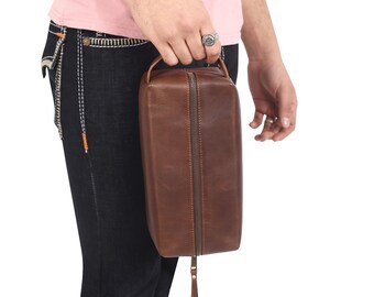 Personalized Leather Toiletry Bag, Leather Dopp Bag, Groomsmen Gift, Leather Gift for Dad, Men's Leather Toiletry Bag,Anniversary Gift Him