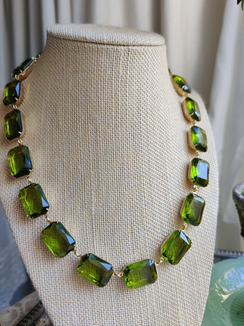 statement necklace, Anna Wintour collet, Georgian necklace, art deco necklace, khaki green jewelry, olive green necklace.Walter Mercado image 9