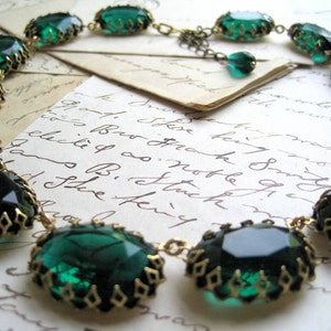 Emerald statement necklace for Taurus, emerald green Statement Necklace, collet Necklace, Georgian necklace, downton jewelry, anna wintour