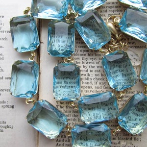 Anna Wintour Spannzange, Blaue Statement Halskette, selten, Spannzange, Aquamarin Aqua Statement Halskette georgianische Halskette. "Jenseits des Meeres"