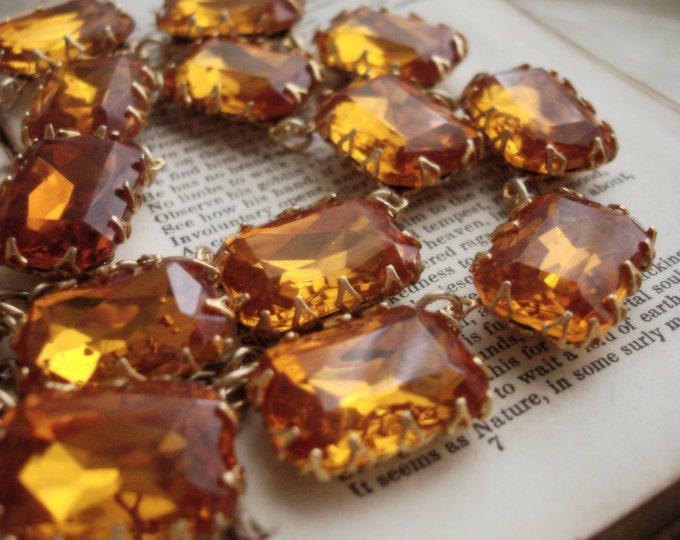 Vintage Citrine Rhinestone Collet Necklace: Gold Statement Jewelry