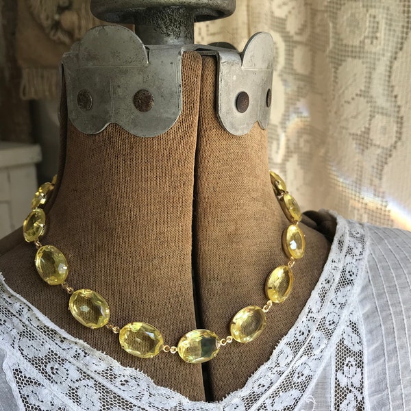 Georgian necklace, clearyellow statement Necklace, j. Crew, pale yellow necklace, georgian jewelry, collet necklace.Walter Mercado