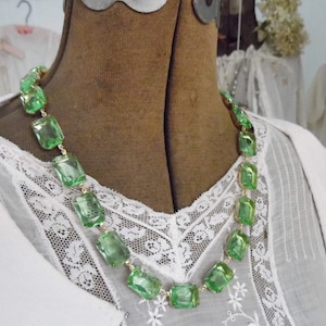 Anna wintour collet statement necklace Peridot jewelry statement necklace Marie Antionette Georgian necklace pale green Collier j. Cre