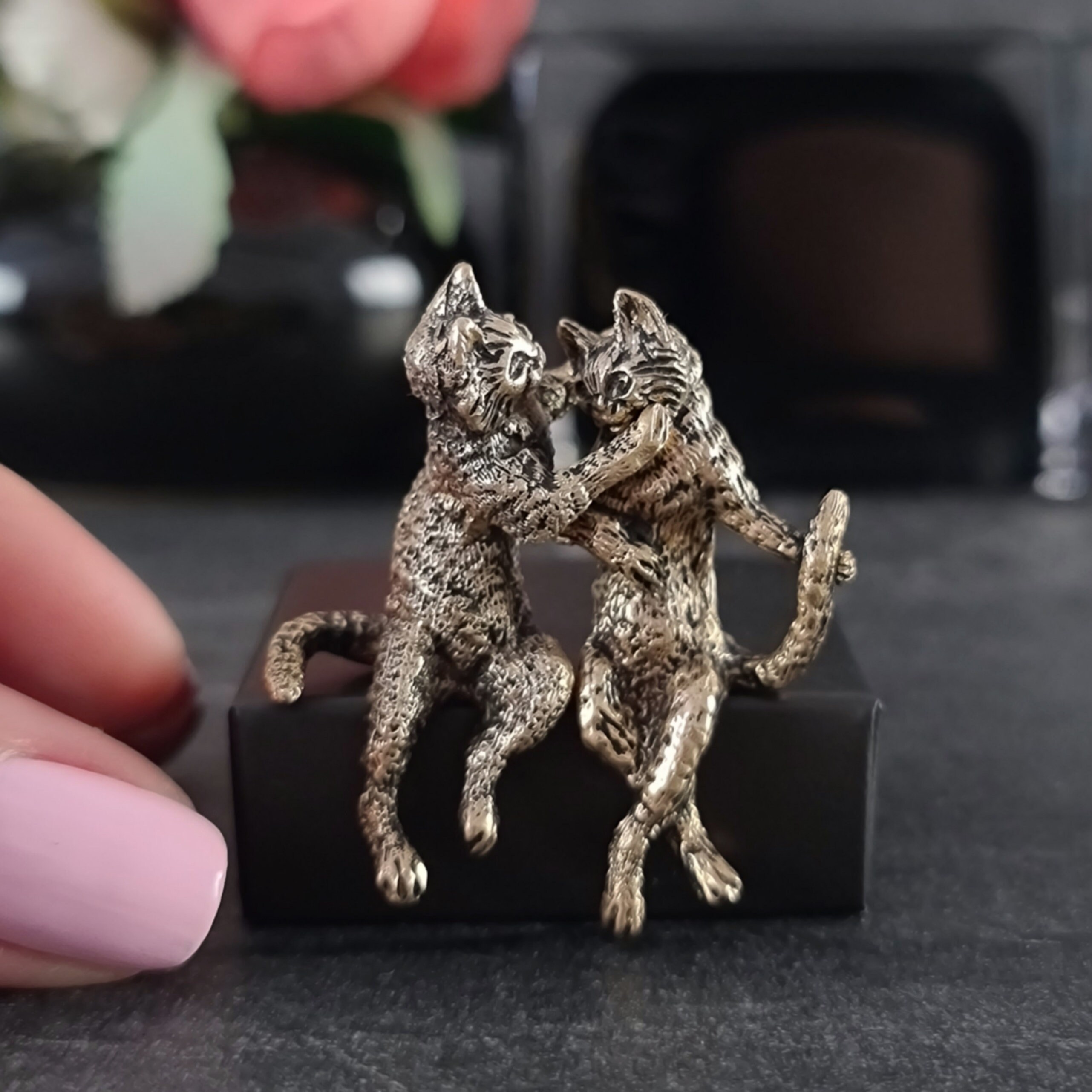 Miniature Cats Vintage Style Bronze Cat Figurines Cute Knick