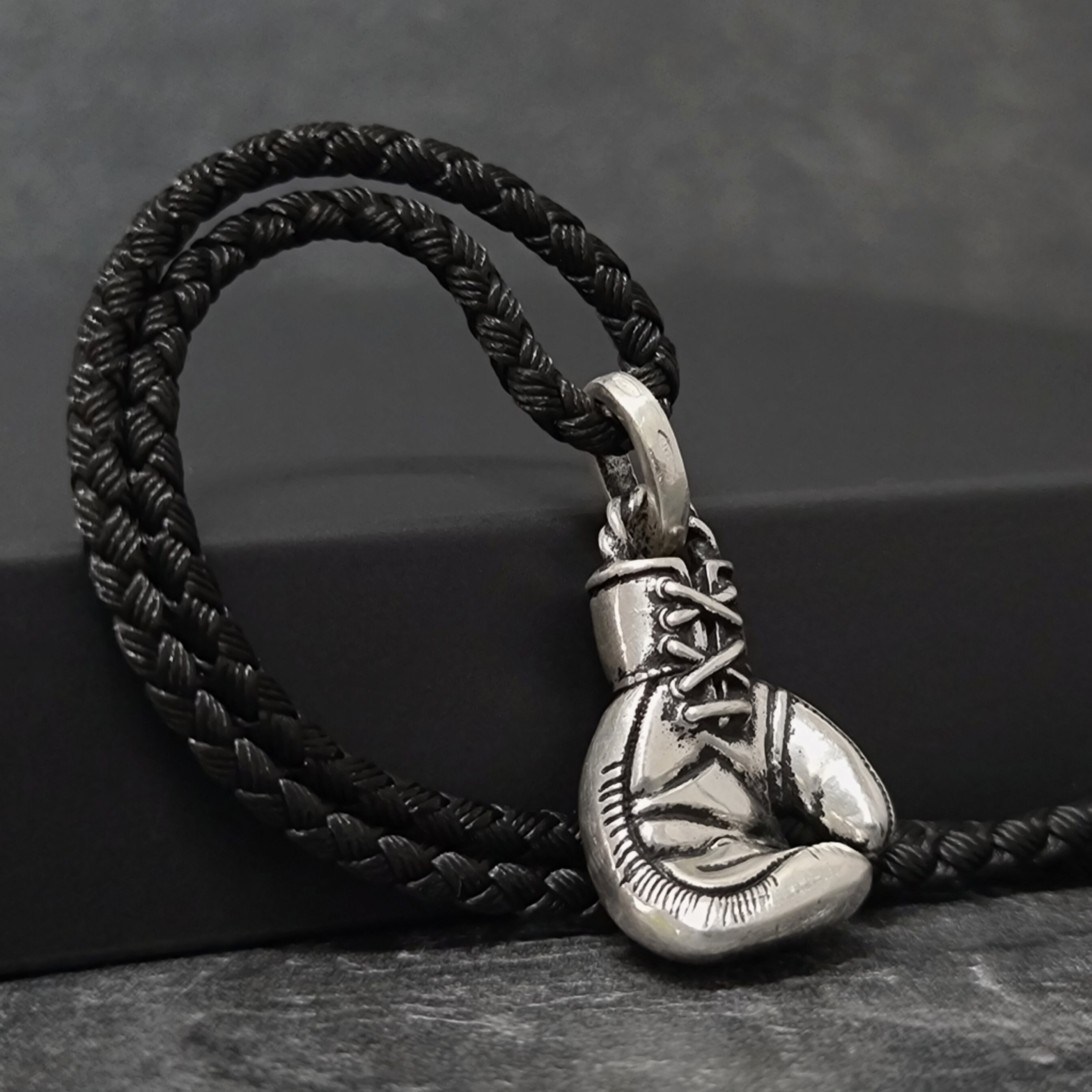 Cadena de guantes de boxeo México