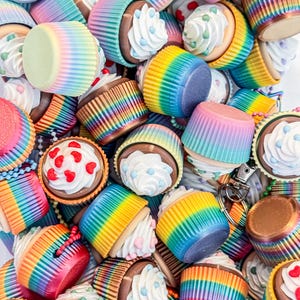 Cupcake Fidget Clicker Keychain | Rainbow | Party Favors | 3D Printed | Fidget Toy | Sensory | Pawpular Prints