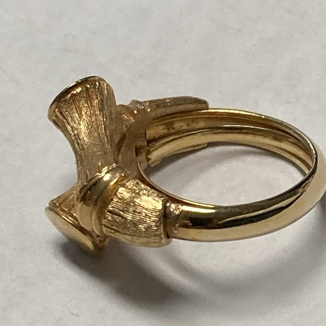 Vintage 1970’s Avon Ring Bamboo Style Fashion Goldtone Chunky Signed Sz ...