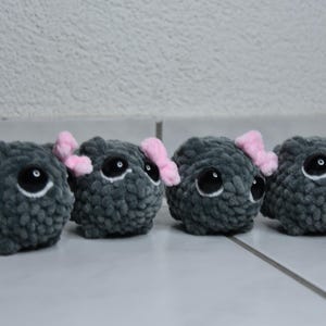 Sad Hamster/ Sad Hamster Amigurumi/ cute hamster Tiktok meme/ crocheted hamster with pink bow/ hamsti / hamster with bow/ stuffed animal