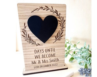 Oak Wedding Countdown Plaque Sign Personalised Chalkboard Mr & Mrs Engagement Gift Stand Freestanding Wreath Design
