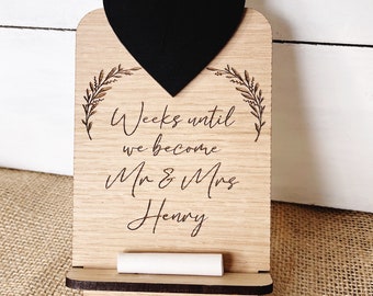 Oak Wedding Countdown Plaque Sign Personalised Chalkboard Mr & Mrs Engagement Gift Stand Freestanding Fast delivery