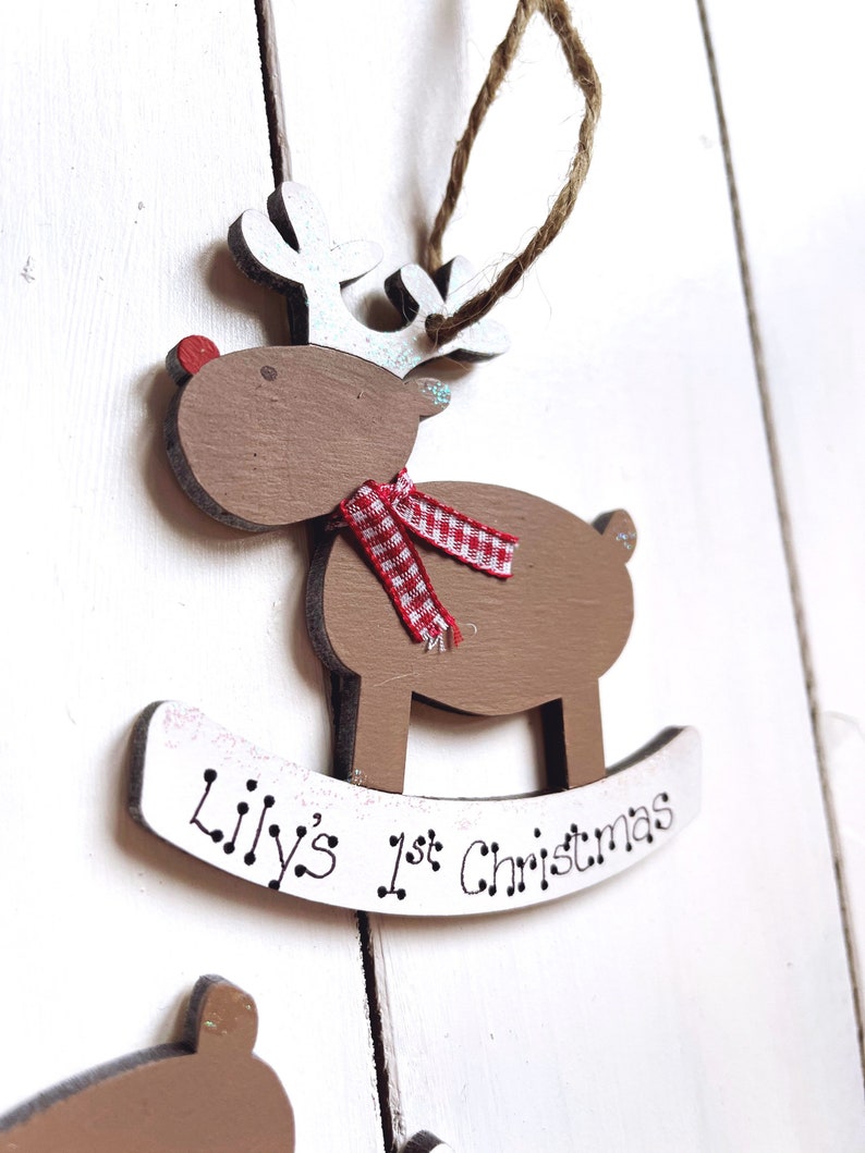 Reindeer Christmas Tree Decoration Personalised Perfect Baby's 1st Xmas or Childs Name 9cm Santa Keepsake immagine 1