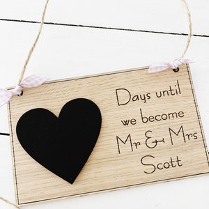 Oak Wedding Countdown Plaque Sign Personalised Chalkboard Mr & Mrs Engagement Gift image 4