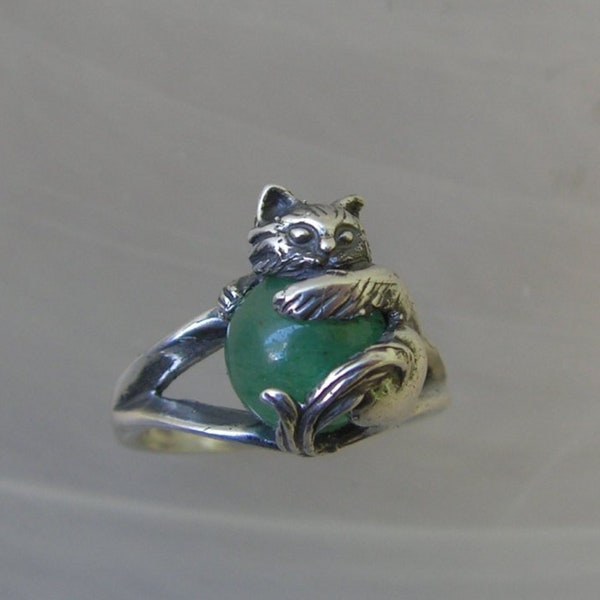 Cat Ring With Aventurine In Sterling Silver