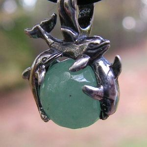 Dolphins Pendant With Aventurine In Sterling Silver