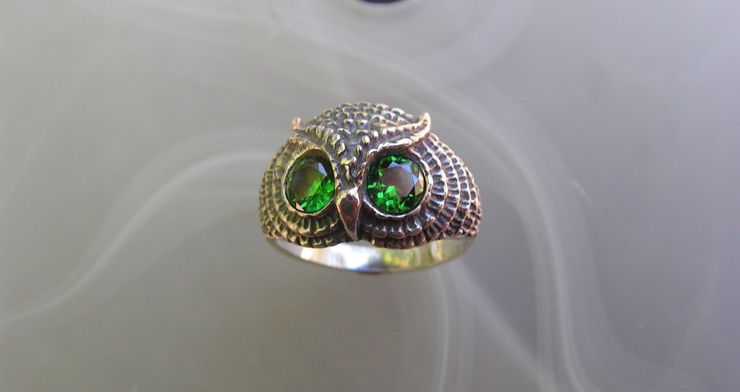 Owl Ring Emerald Eyes In Sterling Silver