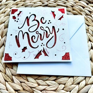 Carte de Noël découpée avec enveloppe, soyez joyeux, carte sur le thème des fêtes, carte d'hiver, carte de joyeux Noël faite main, carte brillante rouge
