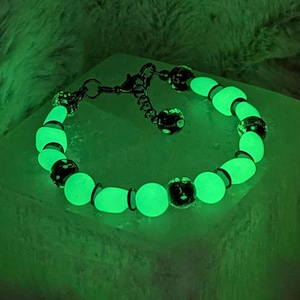 Pulsera de aragonito verde brillante (raro) y hematita negra brillante