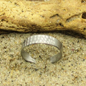 Hammered Stainless Steel Open End Ring