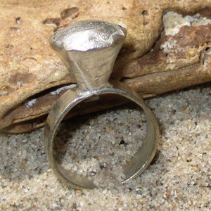 Bague amulette conique en argent gris-gris avec sommet plat image 2