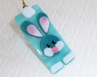 Green Fused Glass Easter Bunny Sun Catcher, Summer Ornament, Rabbit Suncatcher,  Fused Glass Holiday Suncatchers