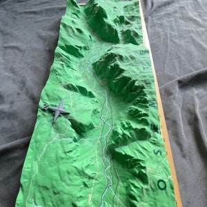 Mapa personalizado impresso em 3D com recursos inseridos (até 1 pé quadrado)