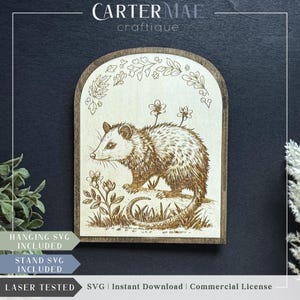 Decoración de zarigüeya vintage / Arte de pared o marco de fotos vertical / Ilustración rústica de animales / Archivo de exhibición listo para cortar con láser