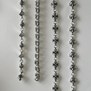 Pulsera gótica con dijes de plata de ley 925 / Dijes de ancla, cruz, flor, dados y alfabeto / Joyería punk grunge Y2K, regalo para él o para ella