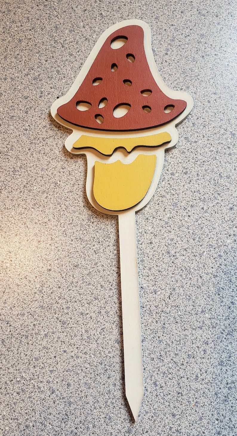 Mushroom Plant Stake