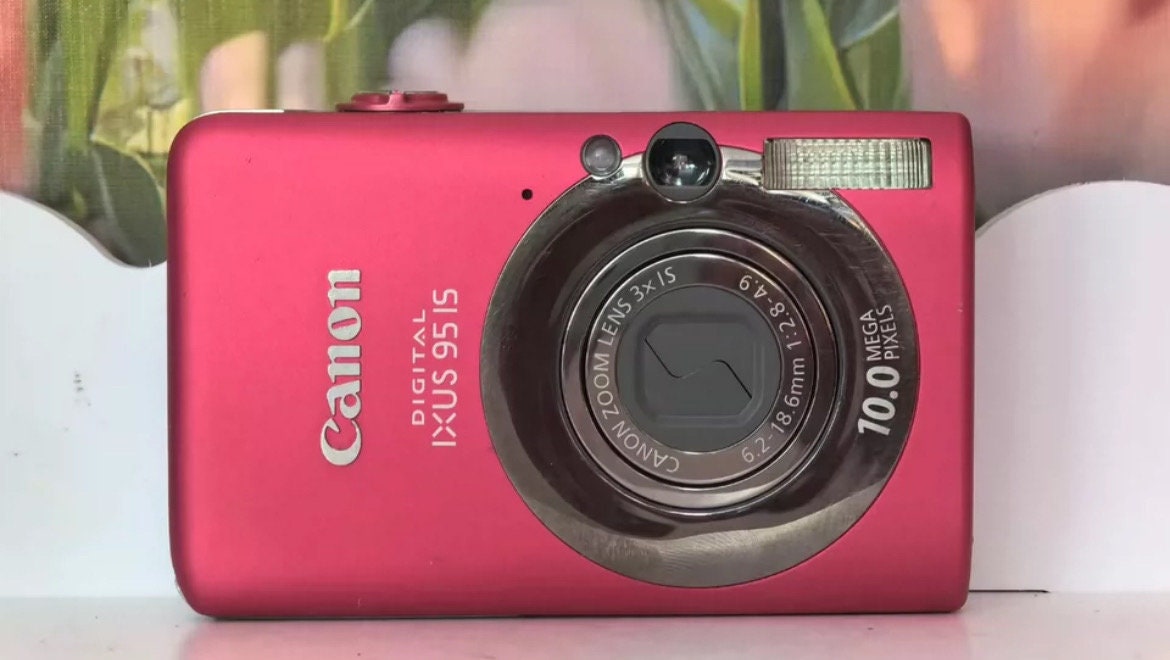 Canon Ixus 95 is ( RARE Colours) Pink!green!blue - Etsy Canon Ixus 95 is ( RARE Colours) Pink!green!blue - Etsy