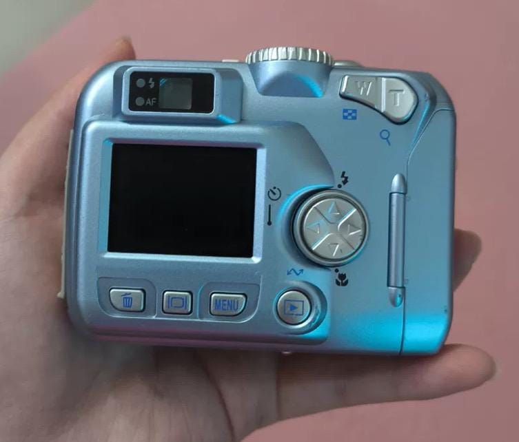 NIKON COOLPIX 2100 (E2100) Rare Colours - Etsy NIKON COOLPIX 2100 (E2100) Rare Colours - Etsy
