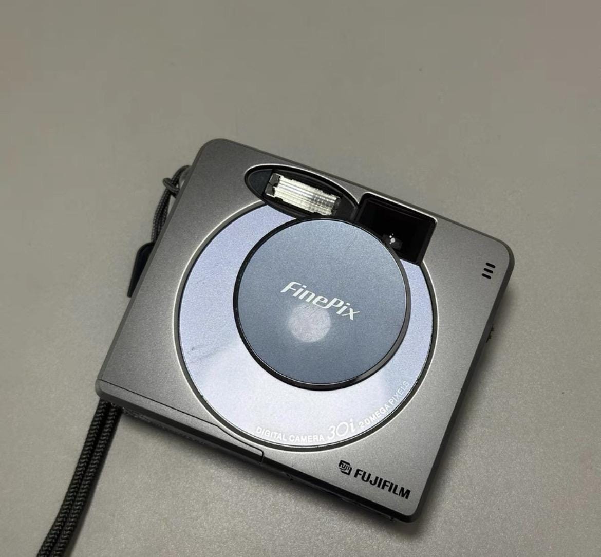 【並品】FUJIFILM FinePix 30i シルバー 完動品 FUJIFILM FinePix 30i Silver Digital Camera Used Japan | eBay