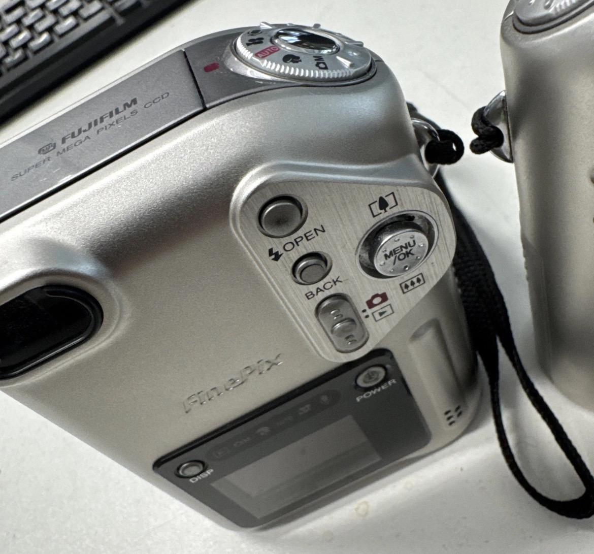 富士フイルム FinePix F601 ズーム - Etsy 日本