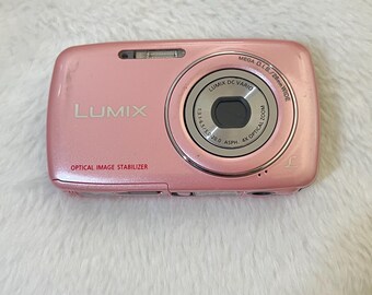 【美品】【可愛い】Panasonic パナソニック LUMIX DMC-S1 概要 デジタルカメラ DMC-S1 | LUMIX（ルミックス） ミラーレス