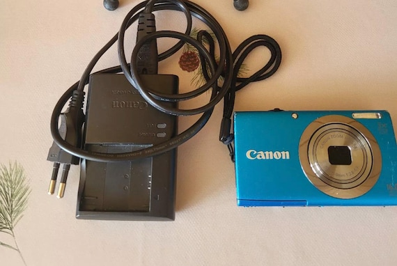 Canon PowerShot A2300 ジャンク MINT] Canon PowerShot A2300 Pink 16.0 MP Digital Camera