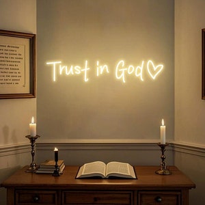 Letrero de neón "Confía en Dios", versículo bíblico para decoración del hogar, decoración de pared cristiana, regalo cristiano, letrero religioso, regalo para maestros de la iglesia, regalo para creyentes
