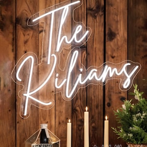 Luce al neon personalizzata per matrimonio con cognome, decorazioni minimaliste per matrimoni, decorazioni per feste di fidanzamento, insegna al neon per coppie, luce al neon da parete per la casa