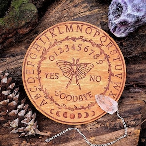 Tavola a pendolo Luna Moth da 6", legno di betulla tagliato al laser, tavola divinatoria, tavola degli spiriti, strumenti di divinazione, divinazione, tabella dei pendoli