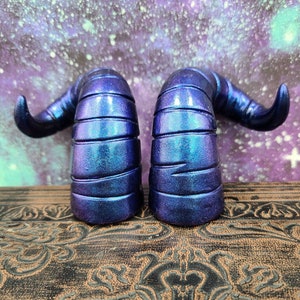 Saphir blau Ram Kostüm Hörner - auf Bestellung Cosplay Hörner - Ram Horn Stirnband, Halloween-Kostüm, Tiefling Cosplay, Pan Satyr Hörner