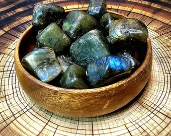 Labradorite Tumbled Stone, 20mm - 30mm, Polished Flash Labradorite Crystal, Natural Blue Rainbow Crystal Tumbles, Spectrolite Stone Gemstone