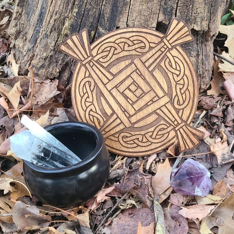 Brigid's Cross Wooden Crystal Grid Board, Imbolc Altar Decor, Lasercut Birch, St Bridget Brighid, Celtic Cross Knot, Celtic Pagan Gift Colonial Stain