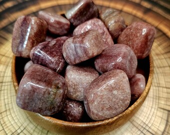 Strawberry Quartz Tumbled Stone, 20mm - 30mm, Polished Strawberry Quartz Crystal, Medium Tumbled Crystal, Natural Strawberry Quartz Tumbles
