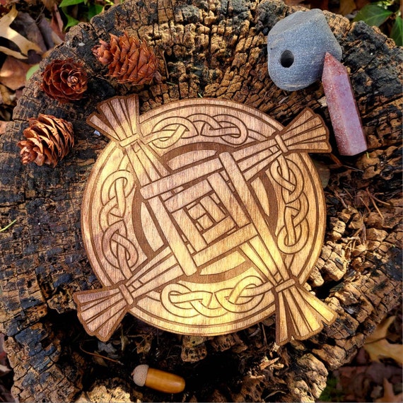 Brigid's Cross Wooden Crystal Grid Board, Imbolc Altar Decor, Lasercut Birch, St Bridget Brighid, Celtic Cross Knot, Celtic Pagan Gift