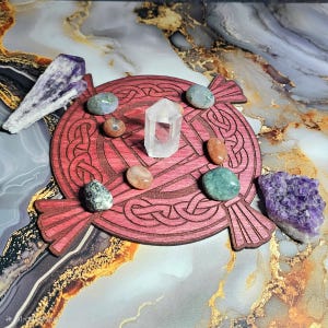 Brigid's Cross Wooden Crystal Grid Board, Imbolc Altar Decor, Lasercut Birch, St Bridget Brighid, Celtic Cross Knot, Celtic Pagan Gift image 7