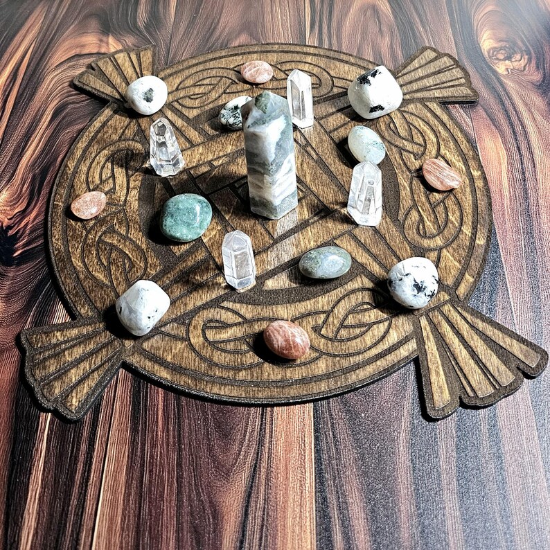 Brigid's Cross Wooden Crystal Grid Board, Imbolc Altar Decor, Lasercut Birch, St Bridget Brighid, Celtic Cross Knot, Celtic Pagan Gift image 10